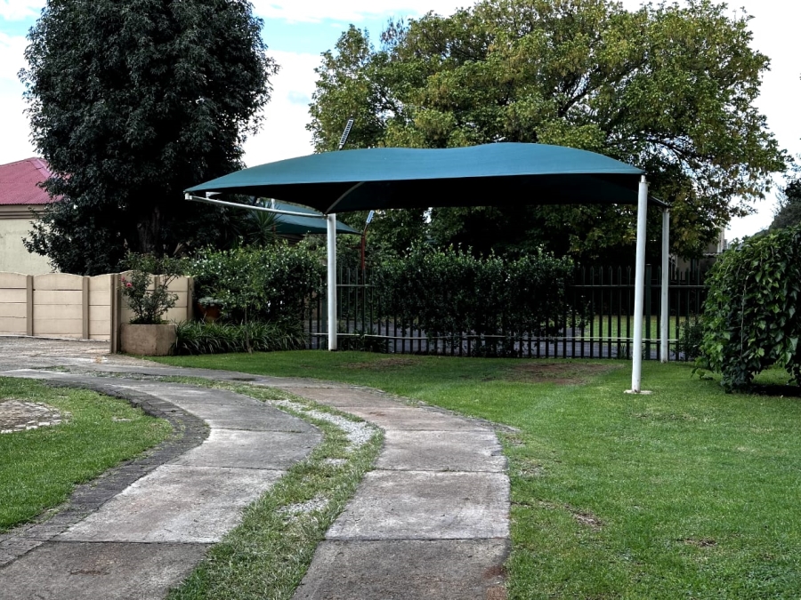 8 Bedroom Property for Sale in Dalview Gauteng