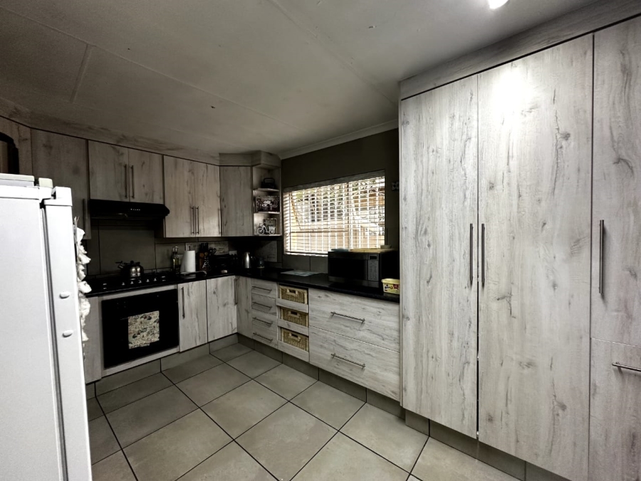 8 Bedroom Property for Sale in Dalview Gauteng