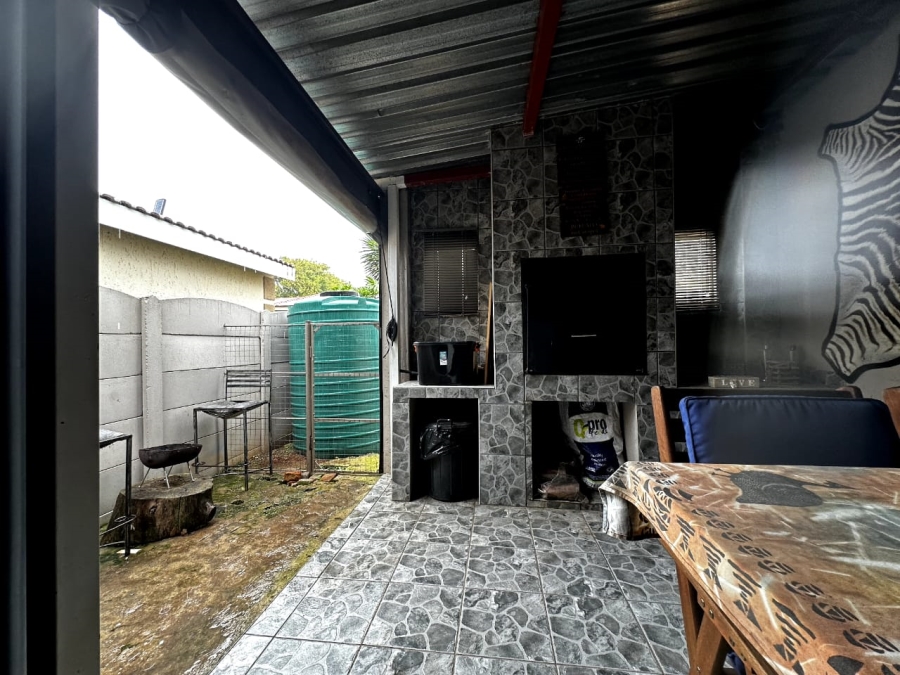 8 Bedroom Property for Sale in Dalview Gauteng