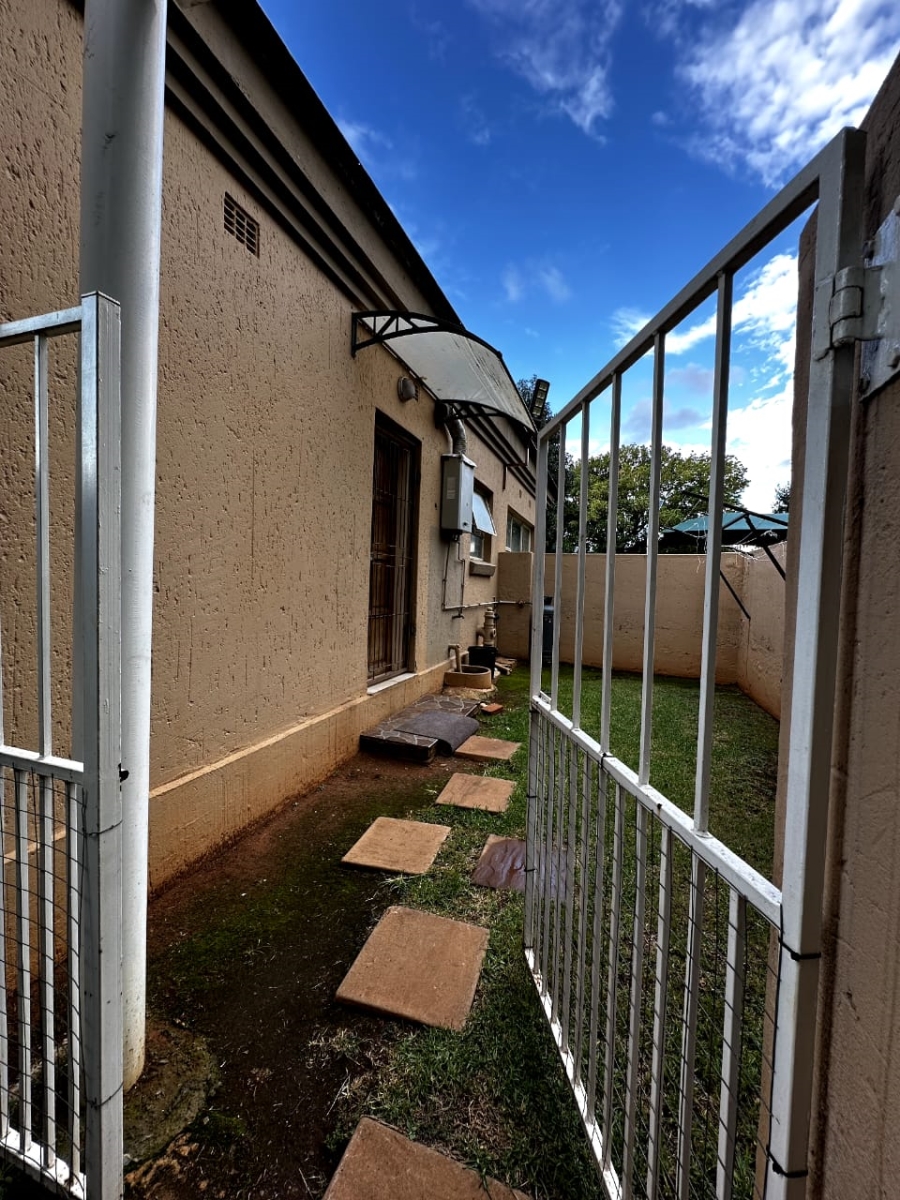8 Bedroom Property for Sale in Dalview Gauteng