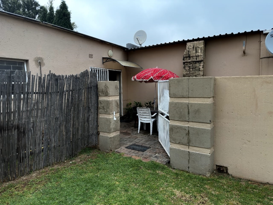 8 Bedroom Property for Sale in Dalview Gauteng