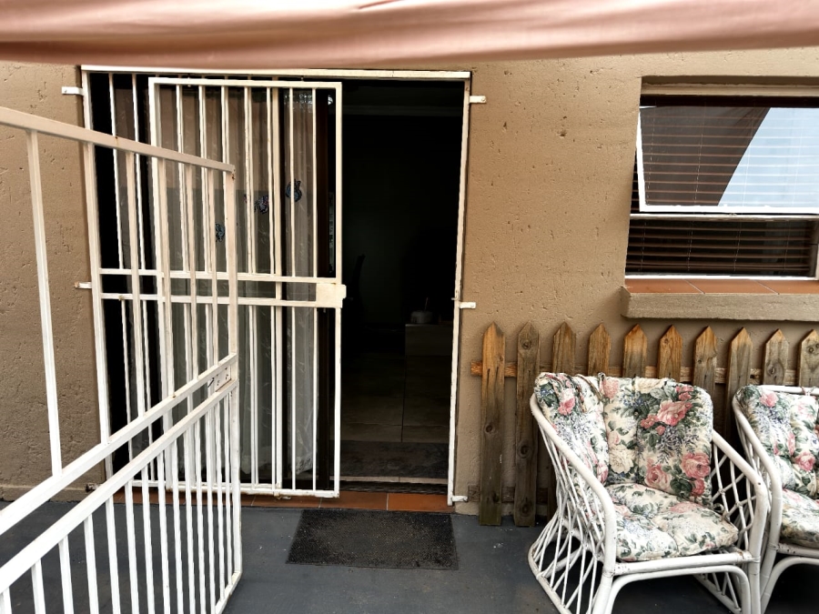 8 Bedroom Property for Sale in Dalview Gauteng