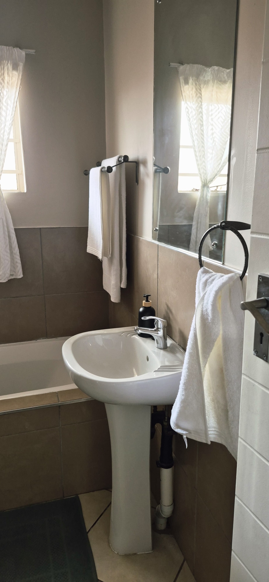 2 Bedroom Property for Sale in Noordwyk Gauteng