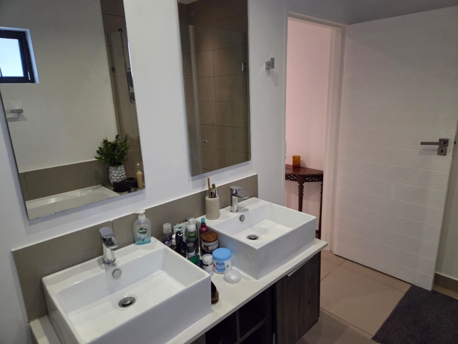 To Let 2 Bedroom Property for Rent in Morningside Gauteng