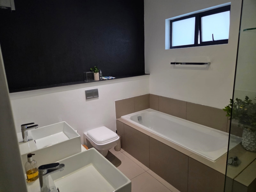 To Let 2 Bedroom Property for Rent in Morningside Gauteng