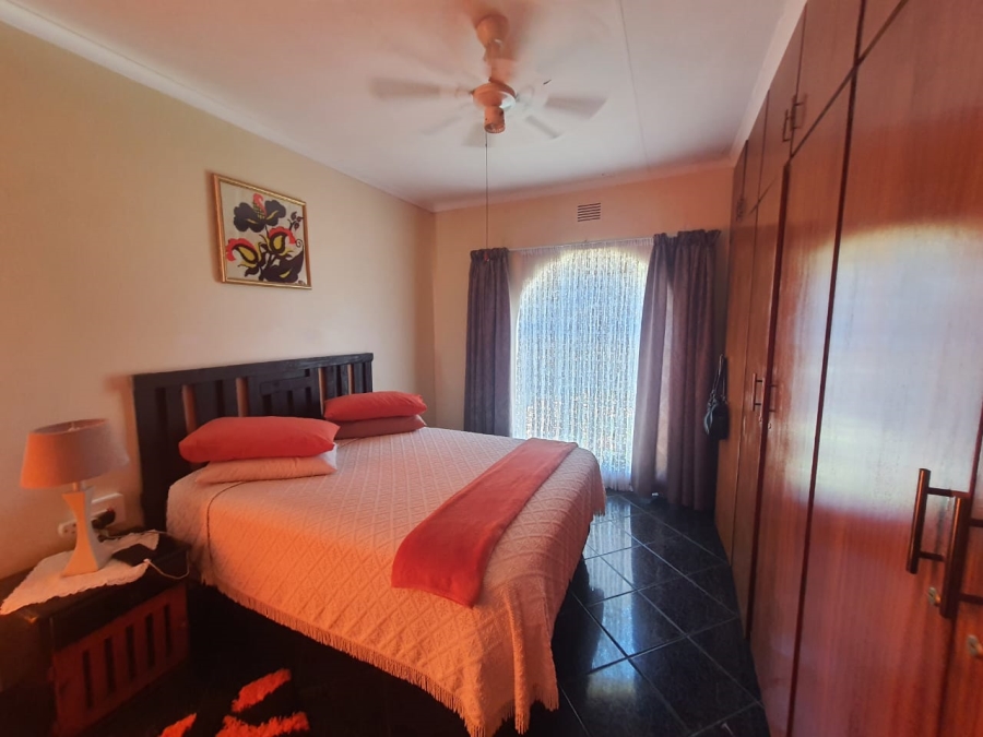 3 Bedroom Property for Sale in Vanderbijlpark SE 6 Gauteng
