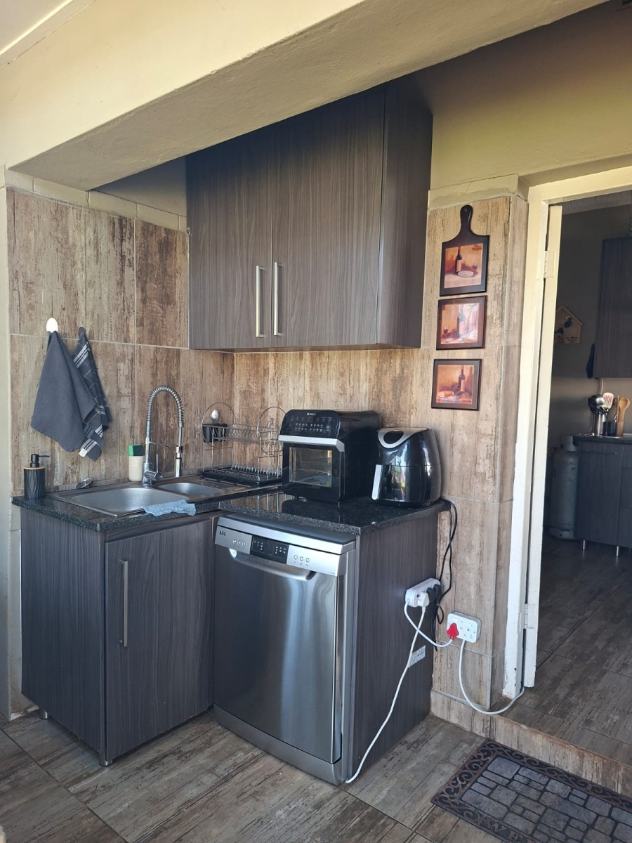 To Let 3 Bedroom Property for Rent in Brenthurst Gauteng