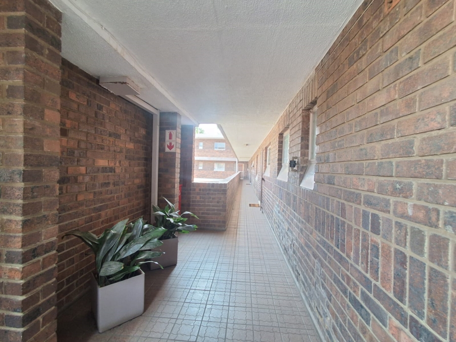 2 Bedroom Property for Sale in Three Rivers Gauteng