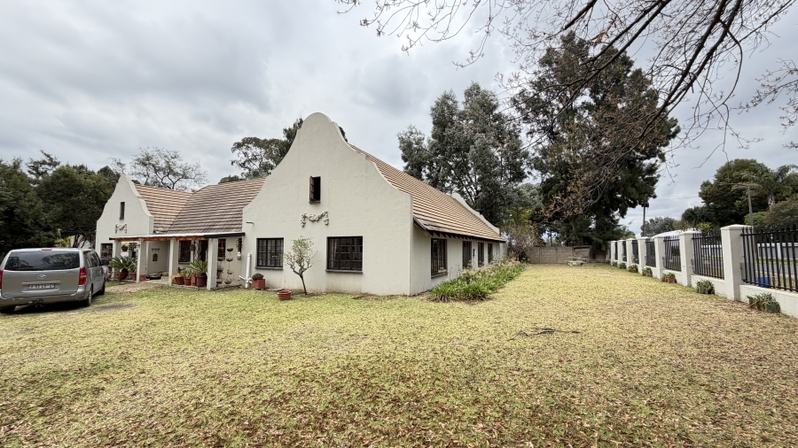 15 Bedroom Property for Sale in Fairlead Gauteng