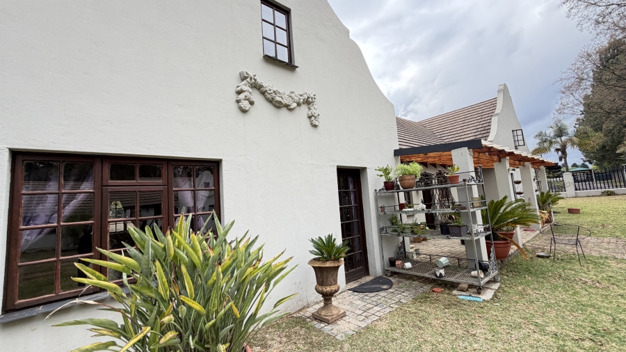15 Bedroom Property for Sale in Fairlead Gauteng