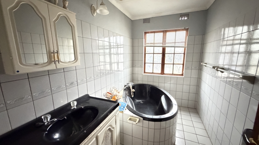 15 Bedroom Property for Sale in Fairlead Gauteng