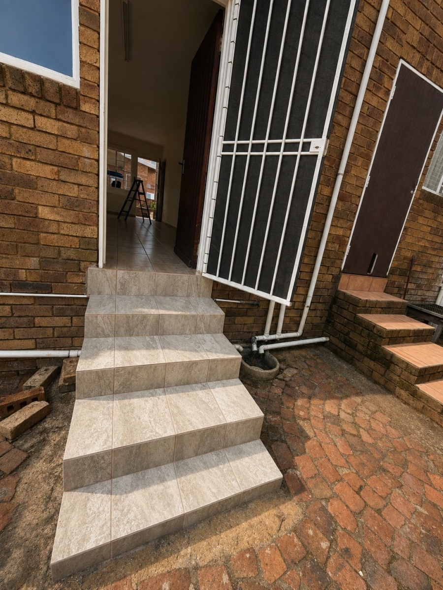 2 Bedroom Property for Sale in Kenleaf Gauteng