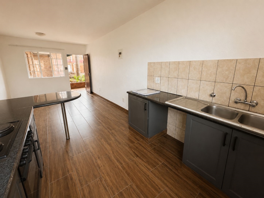 2 Bedroom Property for Sale in Kenleaf Gauteng