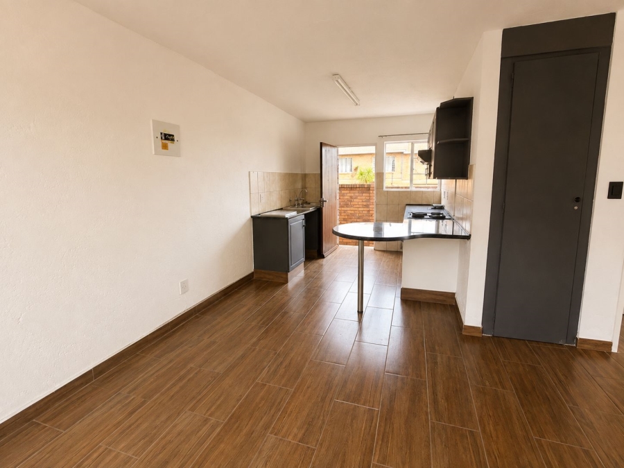 2 Bedroom Property for Sale in Kenleaf Gauteng