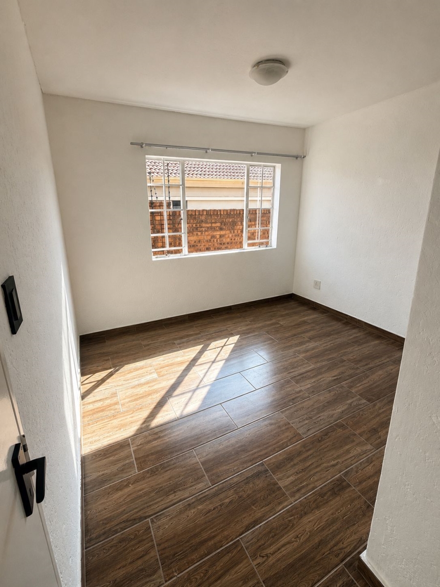 2 Bedroom Property for Sale in Kenleaf Gauteng