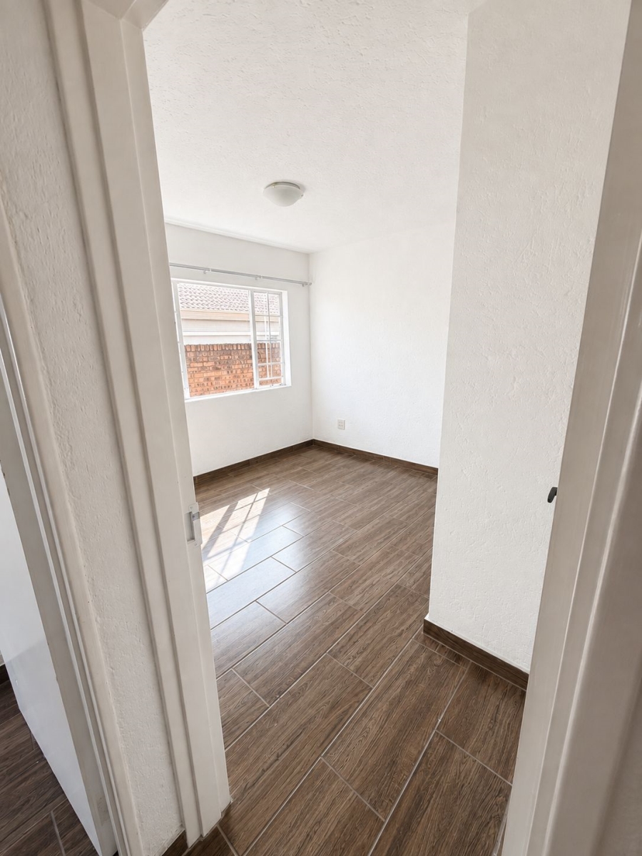 2 Bedroom Property for Sale in Kenleaf Gauteng