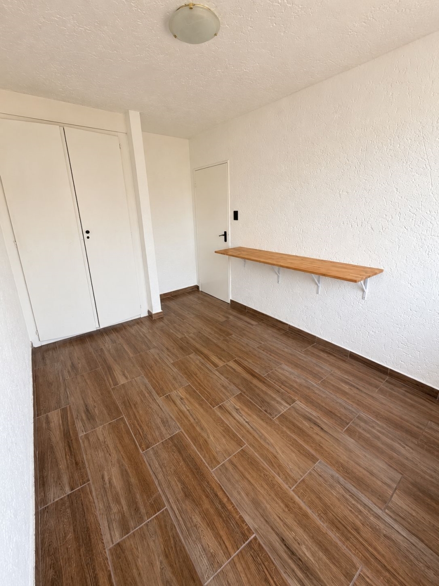 2 Bedroom Property for Sale in Kenleaf Gauteng