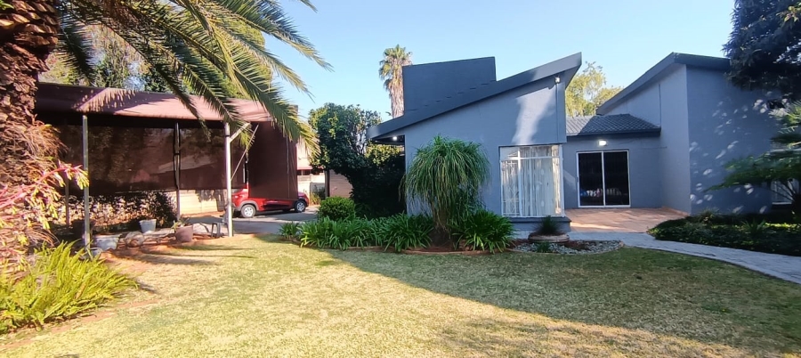 3 Bedroom Property for Sale in Risiville Gauteng