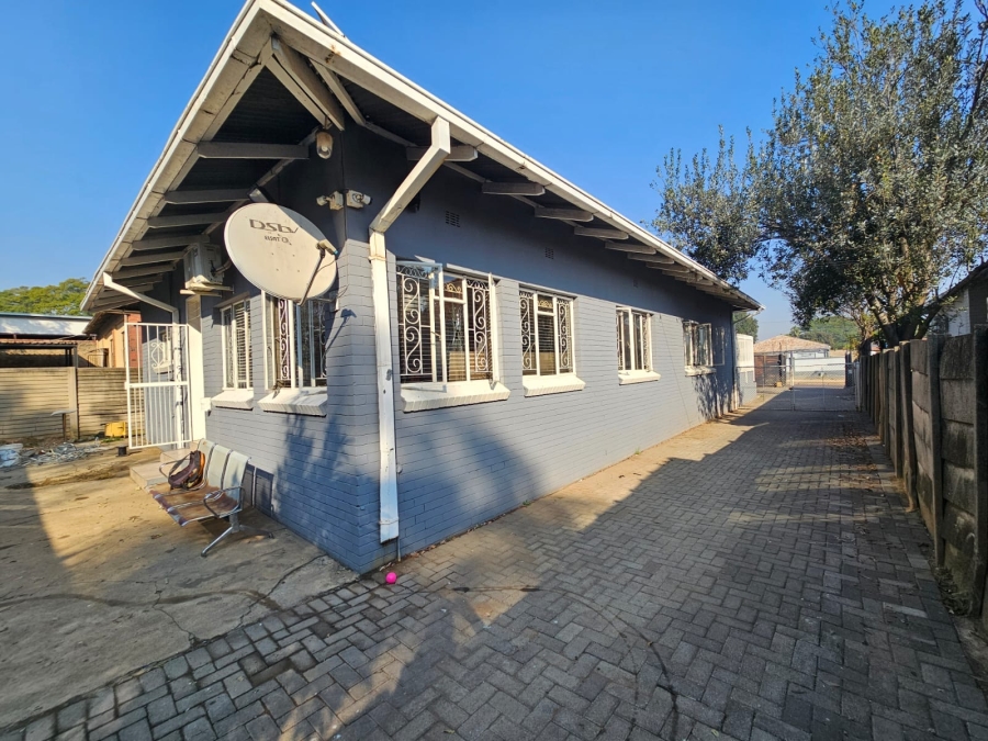 To Let Commercial Property for Rent in Capital Park Gauteng