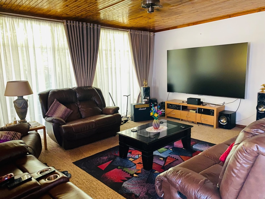 4 Bedroom Property for Sale in Pretoria Gardens Gauteng