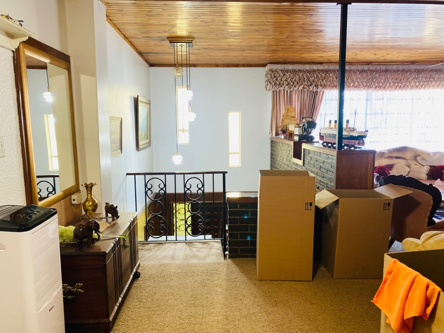 4 Bedroom Property for Sale in Pretoria Gardens Gauteng