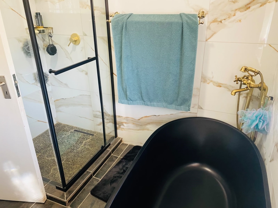 4 Bedroom Property for Sale in Pretoria Gardens Gauteng