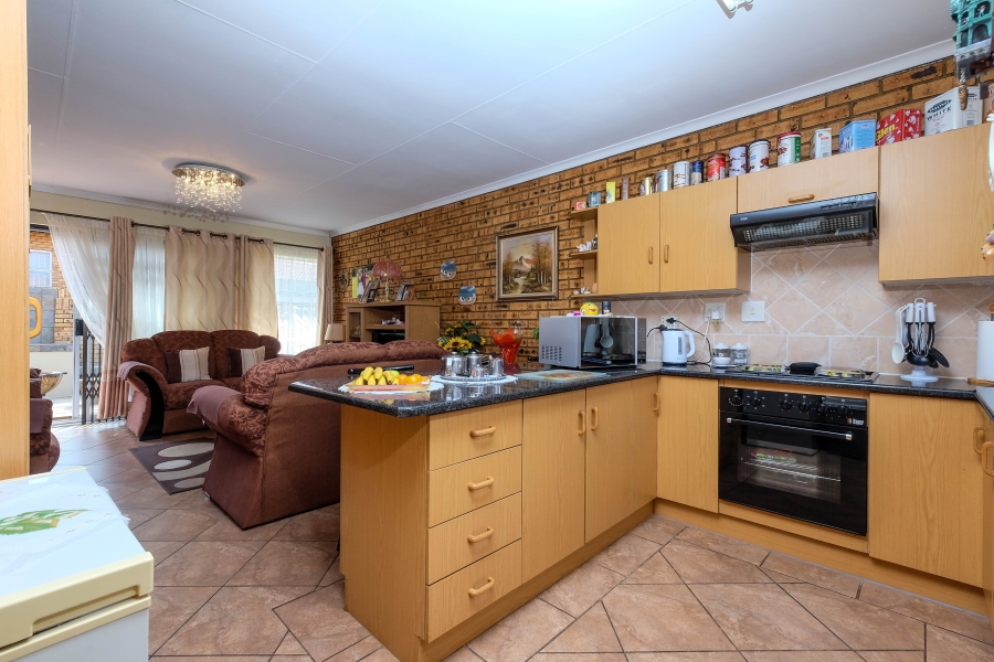 3 Bedroom Property for Sale in Rangeview Gauteng
