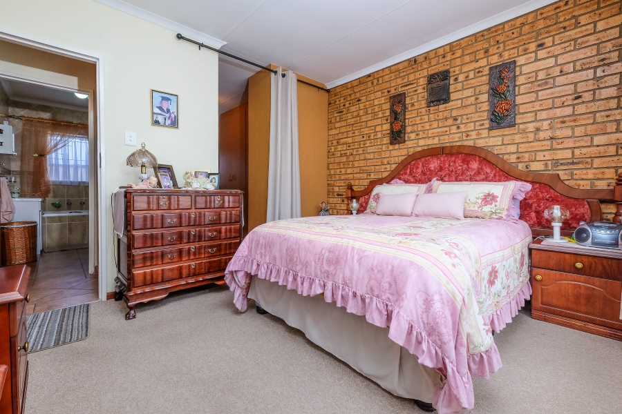 3 Bedroom Property for Sale in Rangeview Gauteng