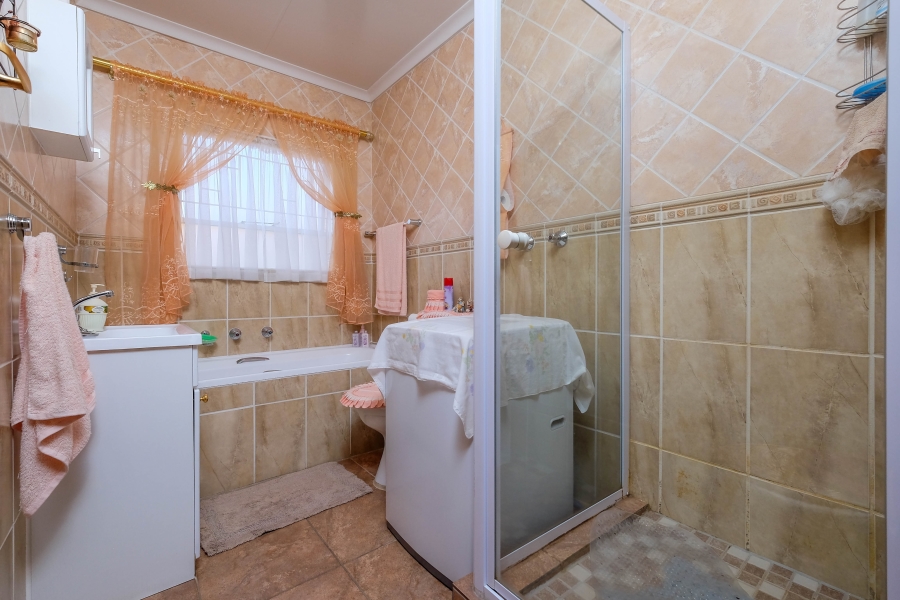 3 Bedroom Property for Sale in Rangeview Gauteng