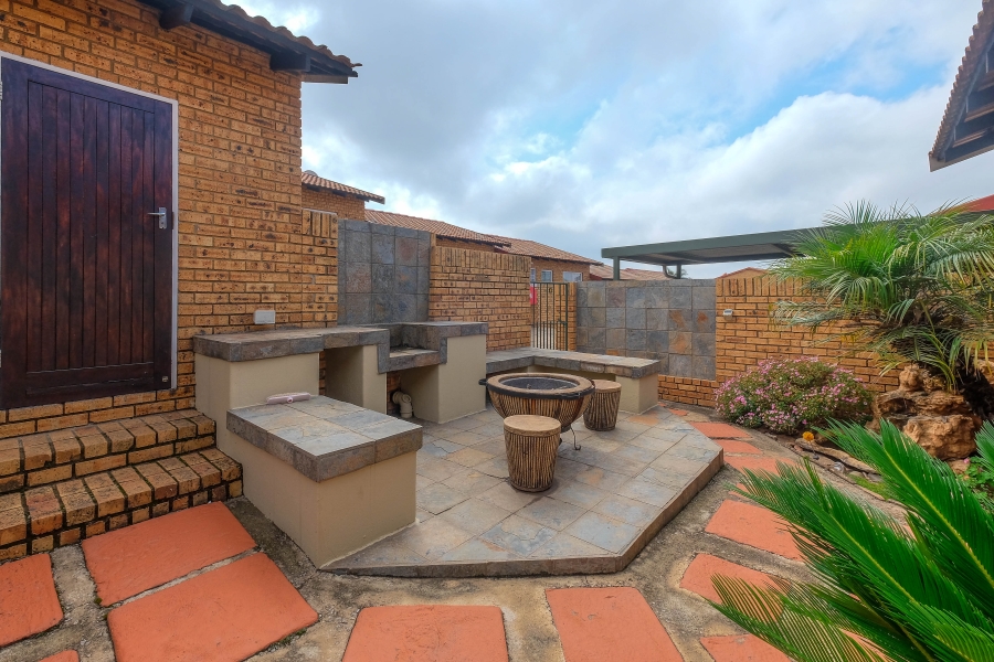 3 Bedroom Property for Sale in Rangeview Gauteng