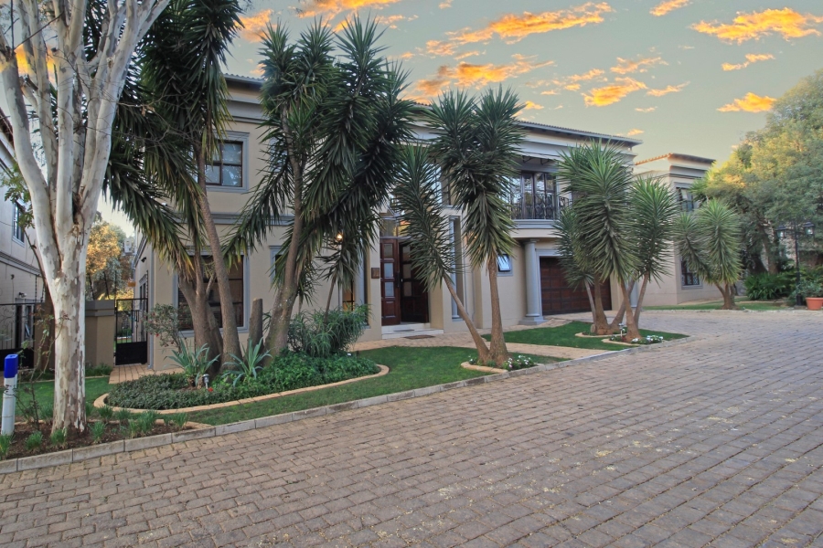 To Let 5 Bedroom Property for Rent in Bryanston Gauteng