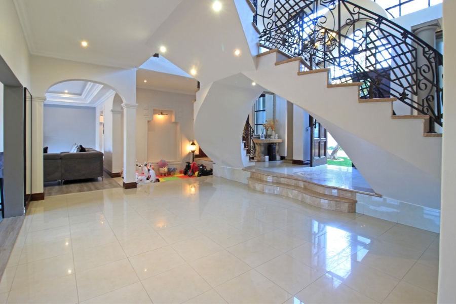 To Let 5 Bedroom Property for Rent in Bryanston Gauteng