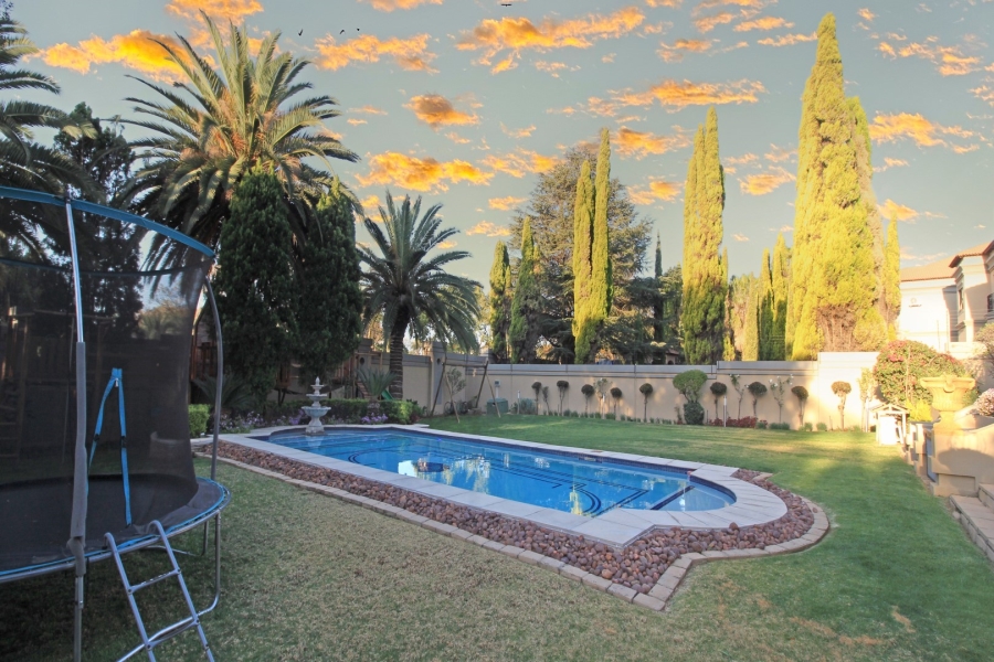 To Let 5 Bedroom Property for Rent in Bryanston Gauteng