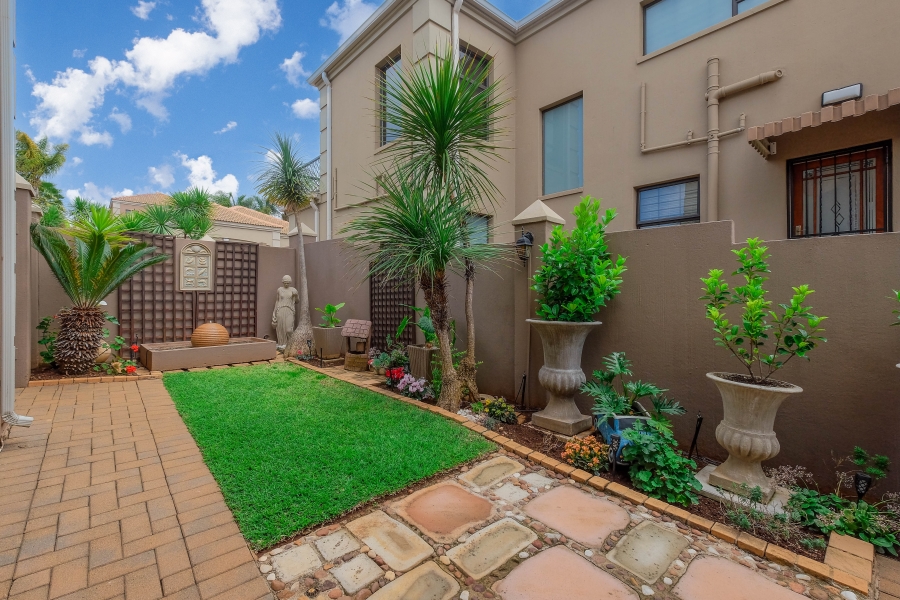 3 Bedroom Property for Sale in Noordheuwel Gauteng