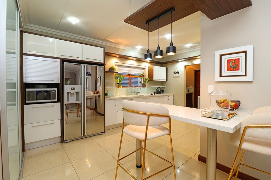 4 Bedroom Property for Sale in Vandia Grove Gauteng