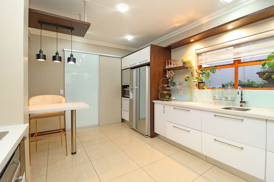 4 Bedroom Property for Sale in Vandia Grove Gauteng