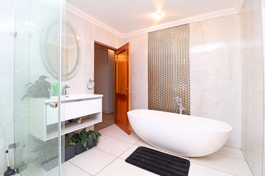 4 Bedroom Property for Sale in Vandia Grove Gauteng