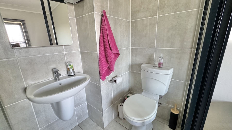 2 Bedroom Property for Sale in Linbro Park Gauteng