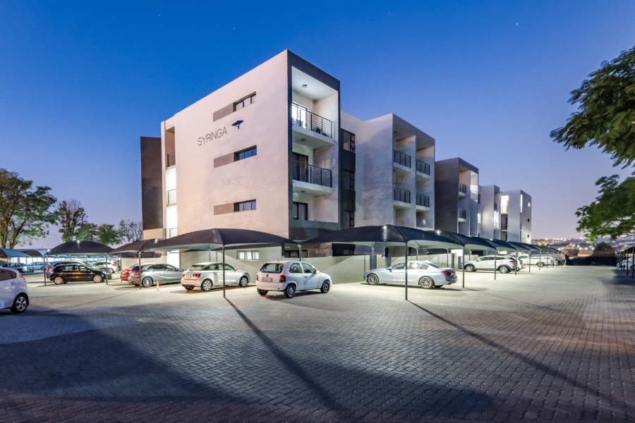 To Let 2 Bedroom Property for Rent in North Riding Gauteng