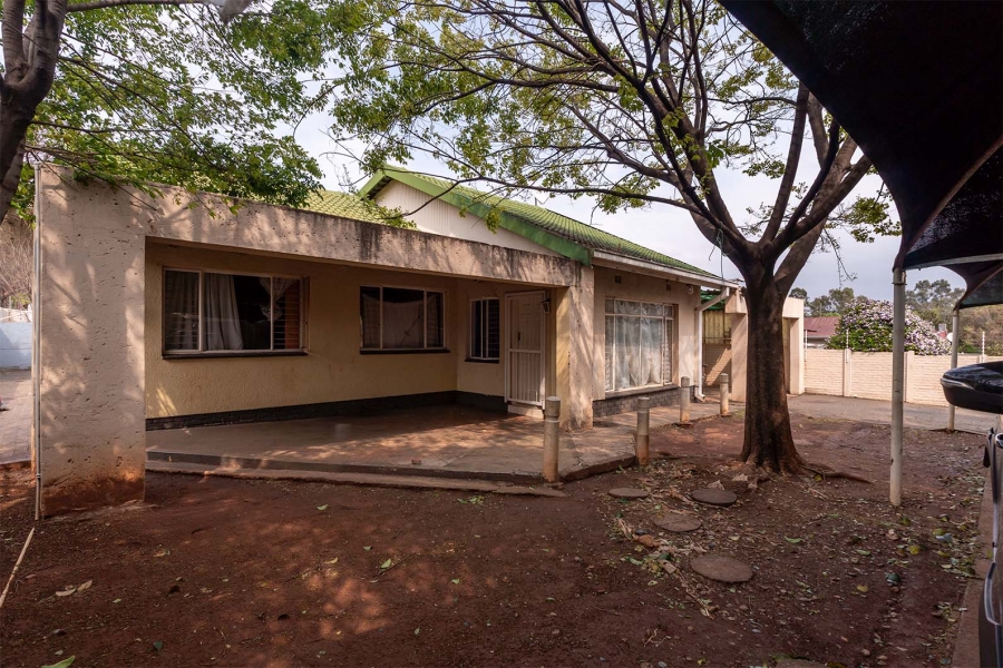5 Bedroom Property for Sale in Klopperpark Gauteng