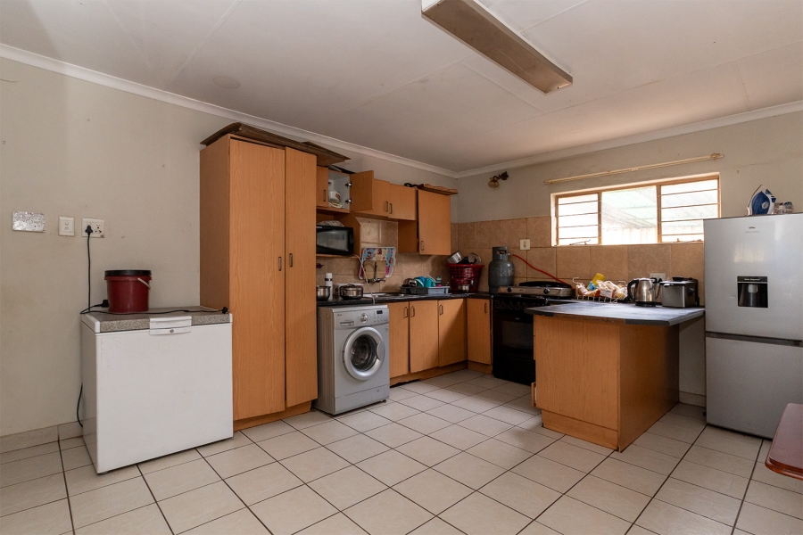 5 Bedroom Property for Sale in Klopperpark Gauteng