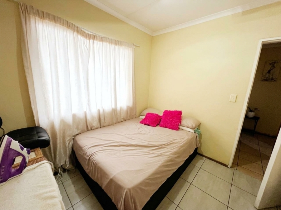 2 Bedroom Property for Sale in Halfway Gardens Gauteng