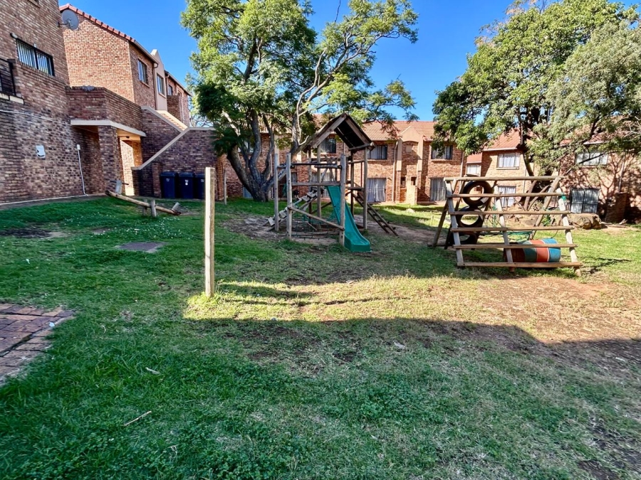 2 Bedroom Property for Sale in Halfway Gardens Gauteng
