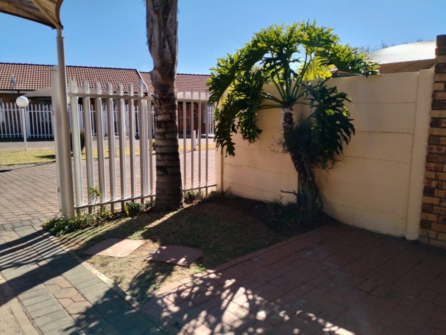 2 Bedroom Property for Sale in Greenhills Ext 3 Gauteng
