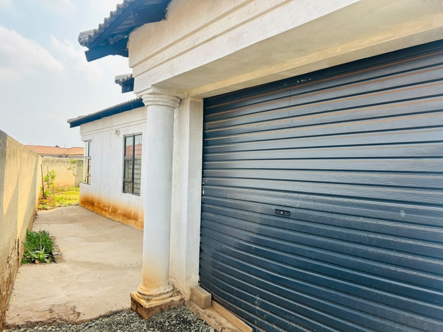 3 Bedroom Property for Sale in Spruit View Gauteng