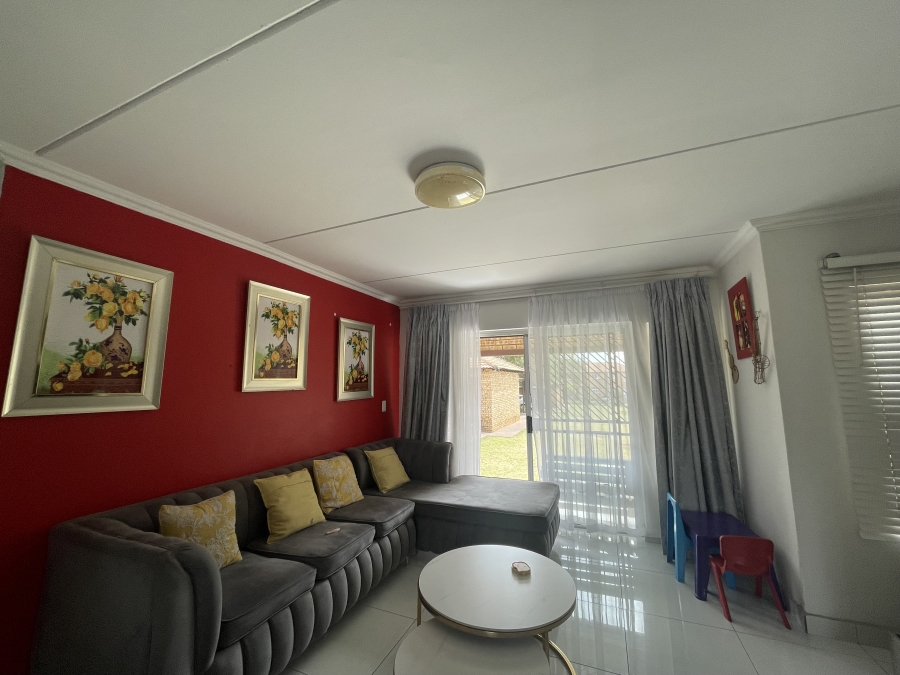To Let 2 Bedroom Property for Rent in Noordwyk Gauteng