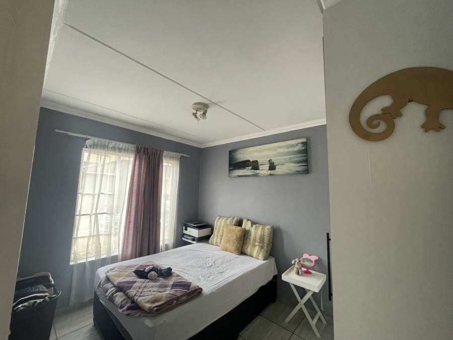 To Let 2 Bedroom Property for Rent in Noordwyk Gauteng