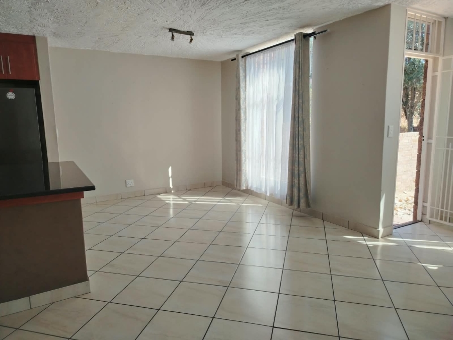 3 Bedroom Property for Sale in Maroelana Gauteng