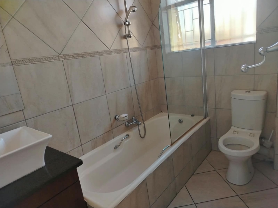 3 Bedroom Property for Sale in Maroelana Gauteng