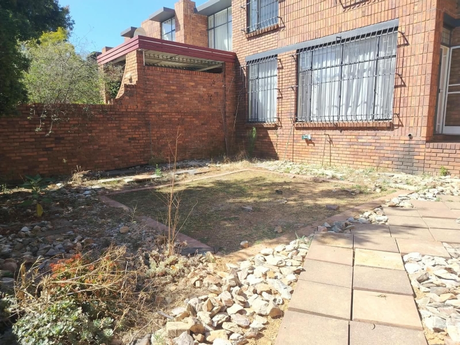 3 Bedroom Property for Sale in Maroelana Gauteng